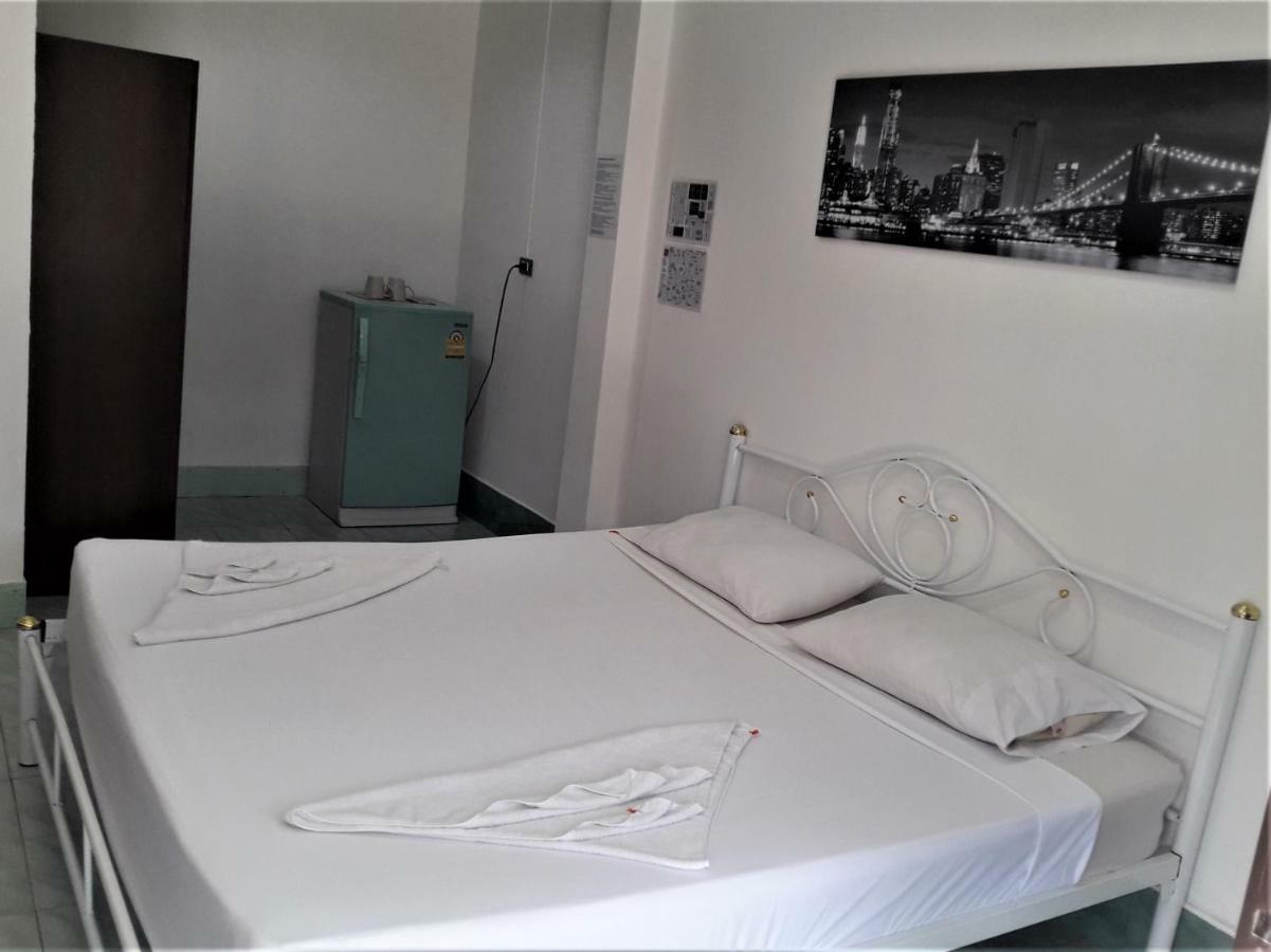 The Guest House - Apartment Phuket Buitenkant foto